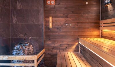 The Science of Sauna: Health Benefits, Types and How to Use Heat Therapy Safely
